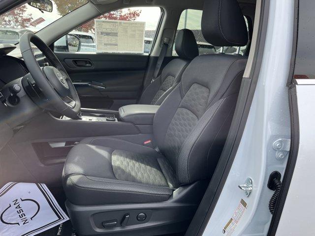 new 2025 Nissan Pathfinder car, priced at $38,000