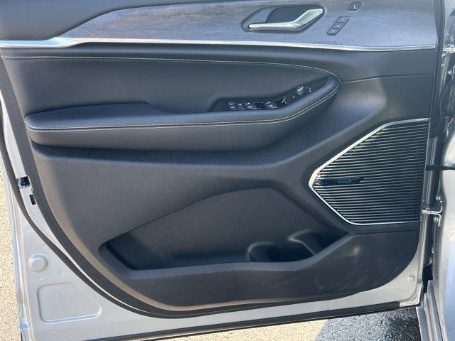 used 2024 Jeep Grand Cherokee car, priced at $42,200