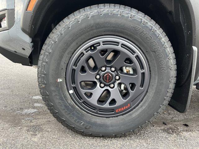 new 2025 Nissan Frontier car, priced at $39,500