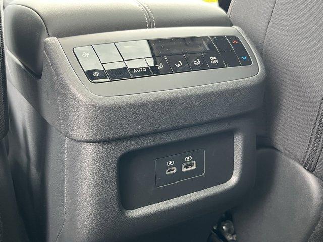 new 2025 Nissan Pathfinder car, priced at $37,600