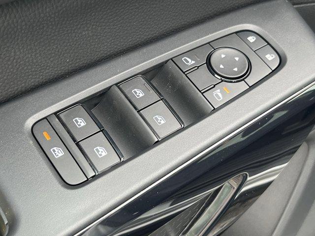 new 2025 Nissan Pathfinder car, priced at $37,600