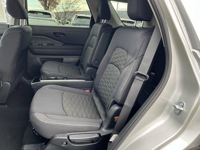 new 2025 Nissan Pathfinder car, priced at $37,600