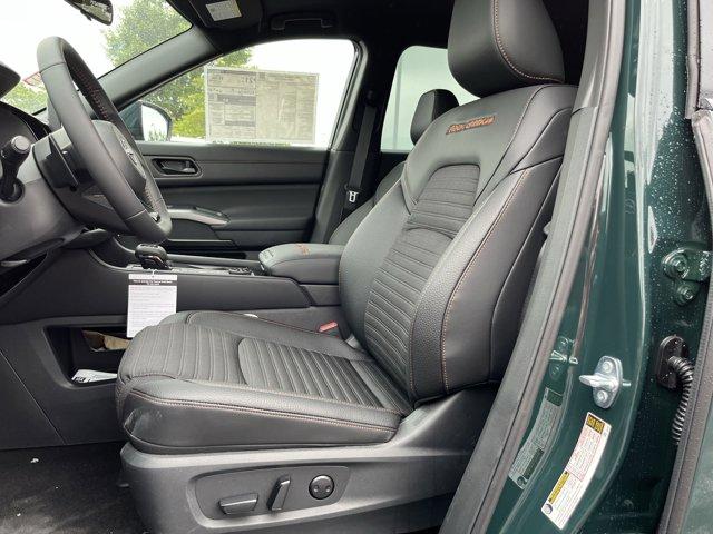 new 2025 Nissan Pathfinder car, priced at $42,600