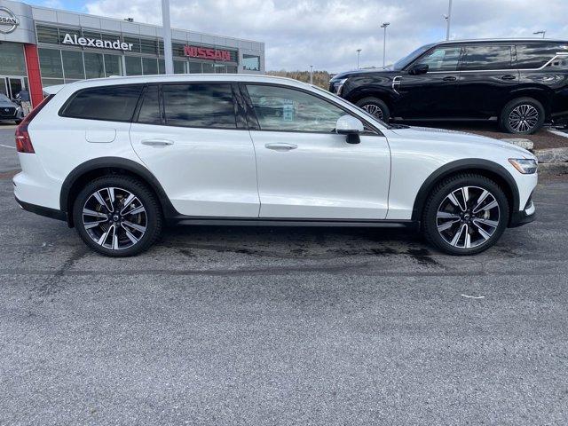 used 2022 Volvo V60 Cross Country car, priced at $36,000