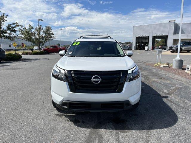 new 2025 Nissan Pathfinder car, priced at $38,000