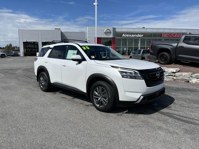 new 2025 Nissan Pathfinder car, priced at $38,000