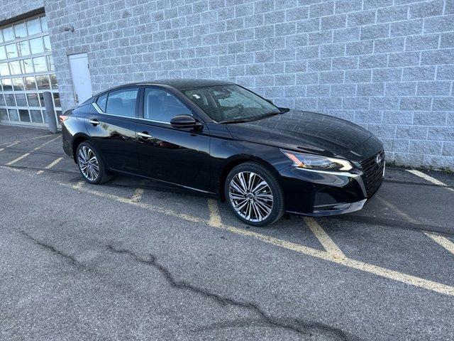 new 2024 Nissan Altima car, priced at $33,246