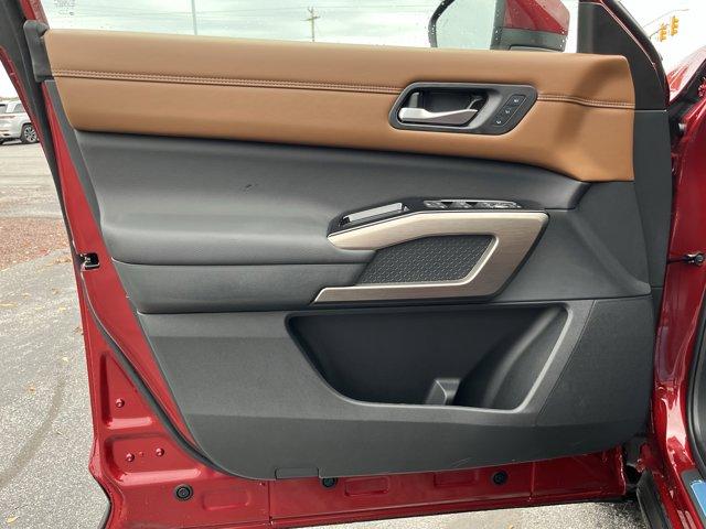 new 2025 Nissan Pathfinder car, priced at $45,300