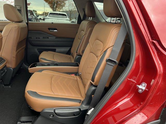 new 2025 Nissan Pathfinder car, priced at $45,300