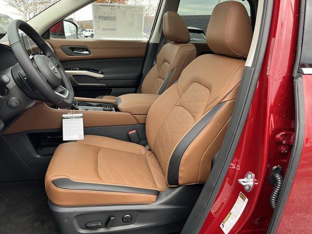 new 2025 Nissan Pathfinder car, priced at $45,300