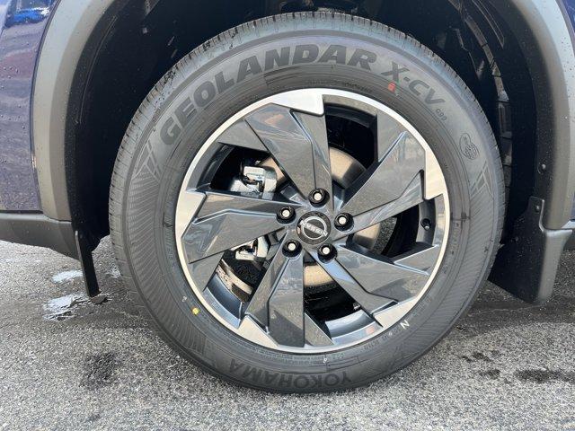 new 2025 Nissan Rogue car, priced at $33,100
