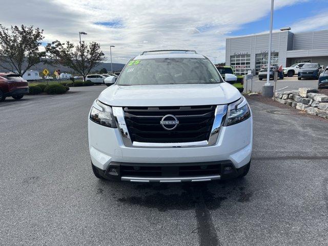 new 2025 Nissan Pathfinder car, priced at $45,100