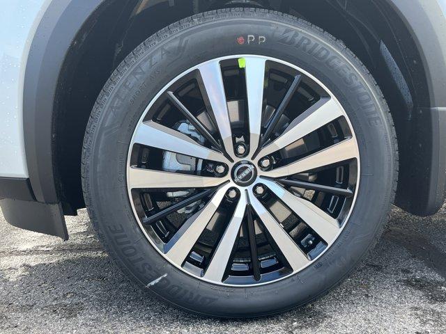 new 2025 Nissan Pathfinder car, priced at $45,100