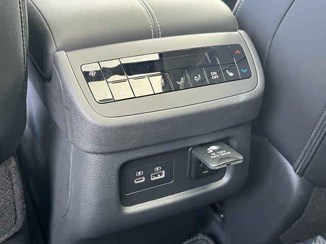 new 2025 Nissan Pathfinder car, priced at $45,100