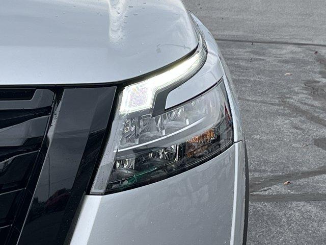 new 2025 Nissan Pathfinder car, priced at $37,600