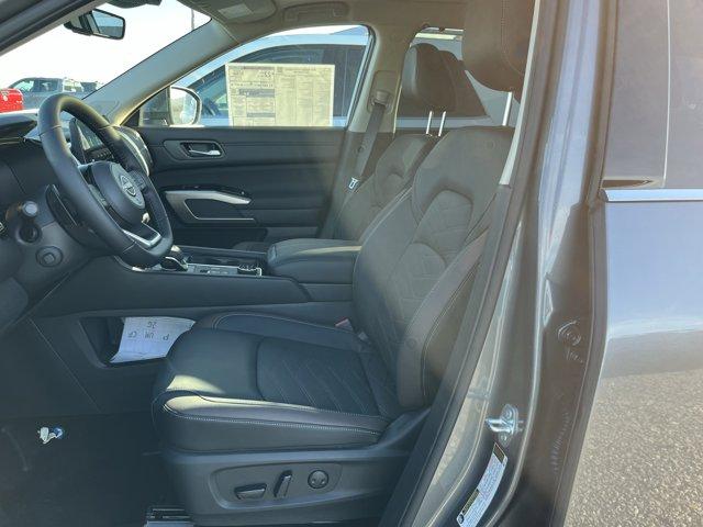 new 2025 Nissan Pathfinder car, priced at $44,900