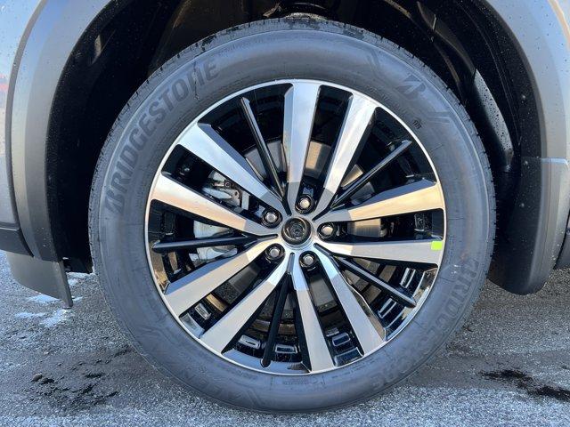 new 2025 Nissan Pathfinder car, priced at $44,900