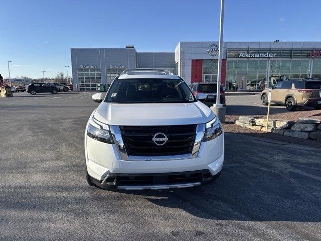 new 2025 Nissan Pathfinder car, priced at $46,400