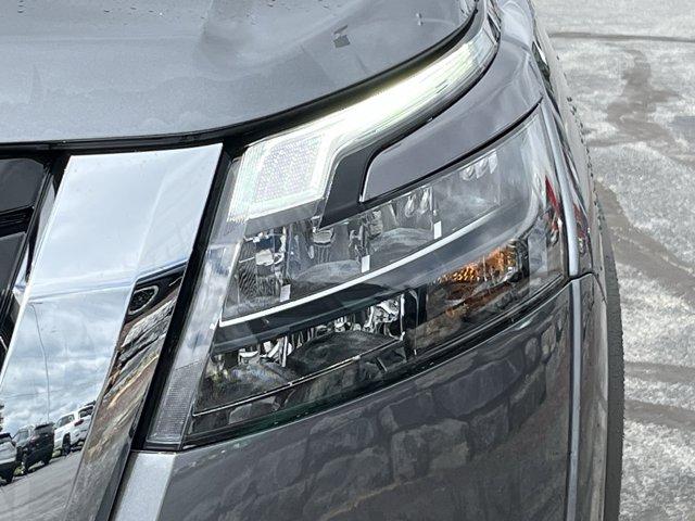 new 2025 Nissan Pathfinder car, priced at $45,700