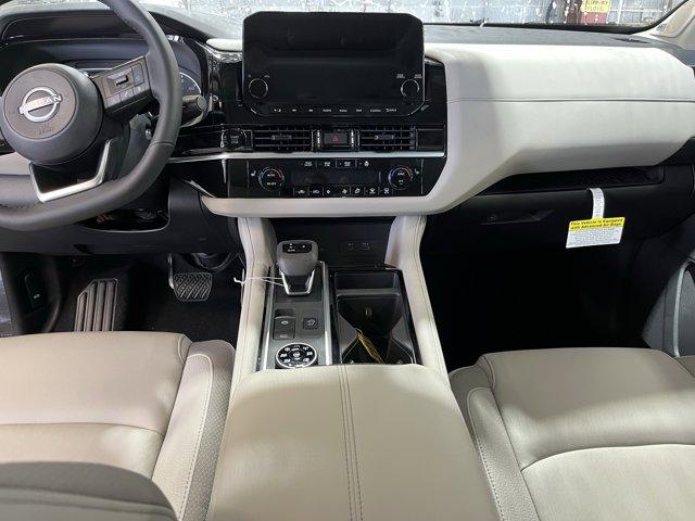 new 2025 Nissan Pathfinder car, priced at $45,700