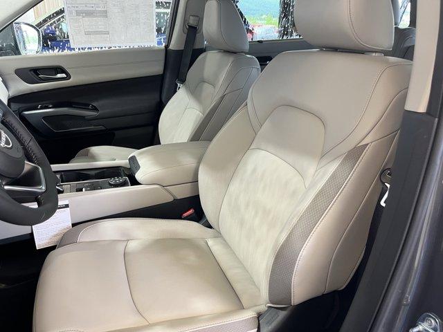 new 2025 Nissan Pathfinder car, priced at $45,700