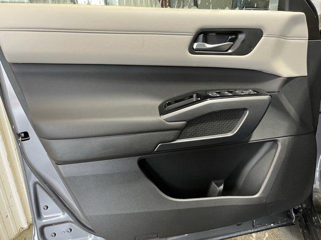 new 2025 Nissan Pathfinder car, priced at $45,700
