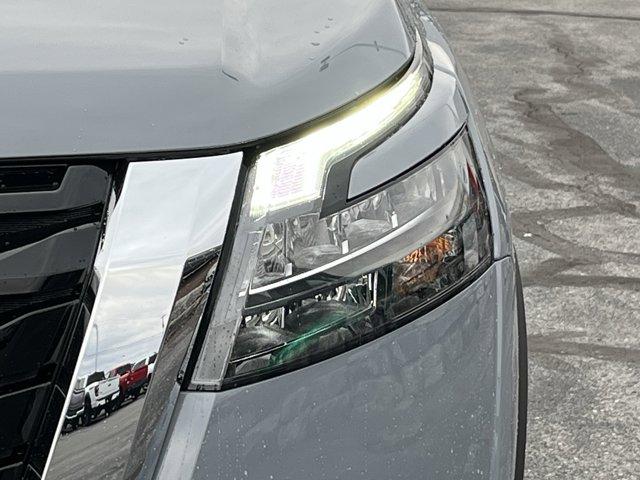 new 2025 Nissan Pathfinder car, priced at $45,100