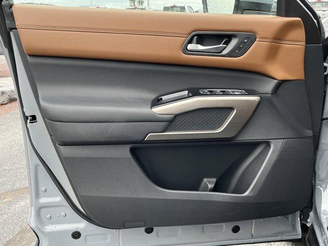 new 2025 Nissan Pathfinder car, priced at $45,100