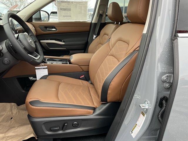new 2025 Nissan Pathfinder car, priced at $45,100