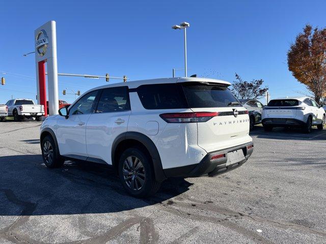 used 2024 Nissan Pathfinder car, priced at $30,900