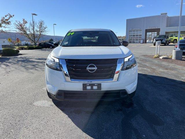 used 2024 Nissan Pathfinder car, priced at $30,900