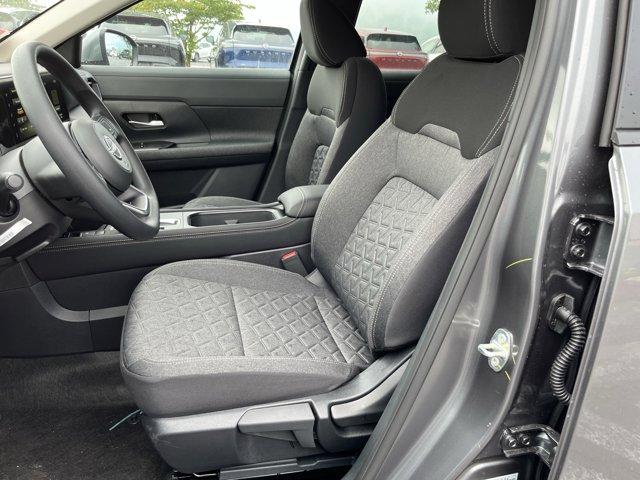 new 2025 Nissan Kicks car, priced at $27,400
