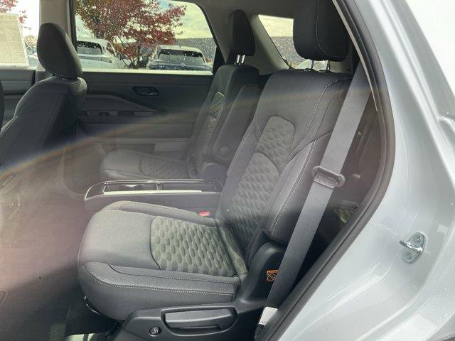 new 2025 Nissan Pathfinder car, priced at $38,000