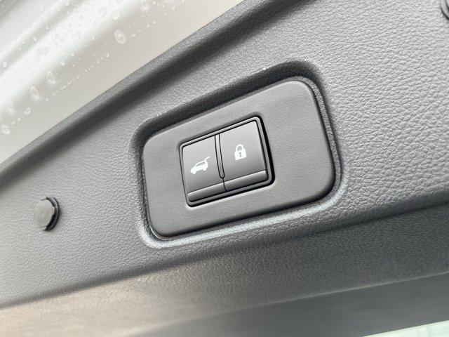 new 2025 Nissan Pathfinder car, priced at $38,000