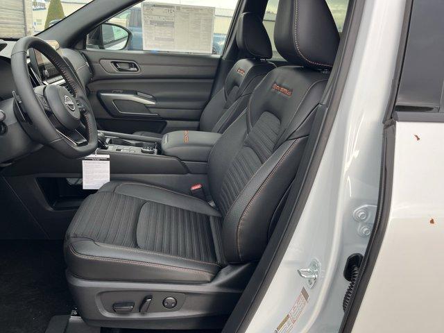 new 2025 Nissan Pathfinder car, priced at $38,900