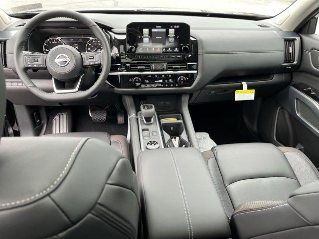 new 2025 Nissan Pathfinder car, priced at $41,200