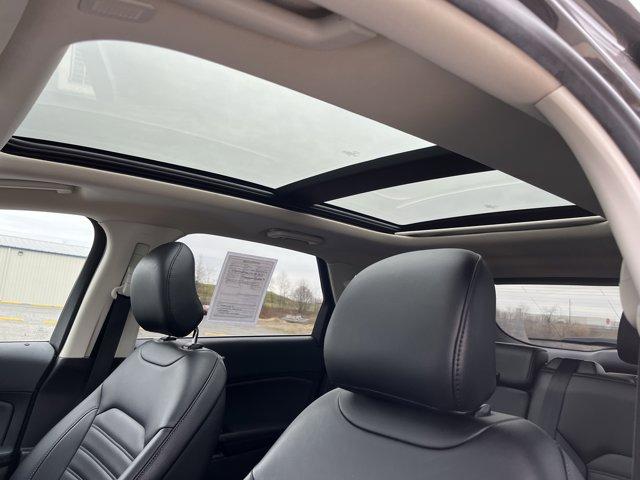 used 2019 Ford Edge car