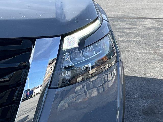 new 2025 Nissan Pathfinder car, priced at $45,100