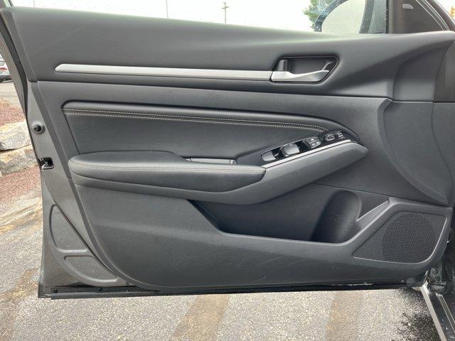 used 2022 Nissan Altima car, priced at $23,500