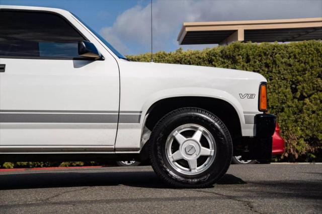 used 1989 Dodge Dakota car, priced at $24,900