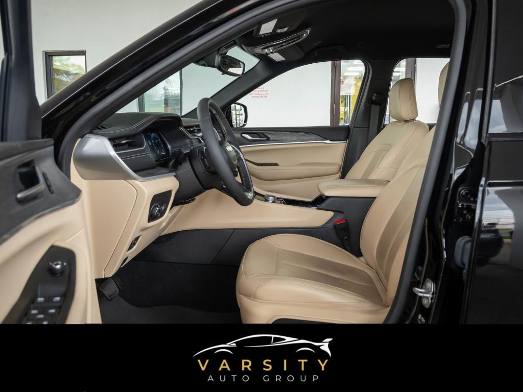 used 2023 Jeep Grand Cherokee car, priced at $27,995