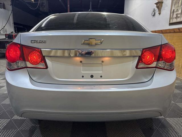 used 2013 Chevrolet Cruze car, priced at $6,500