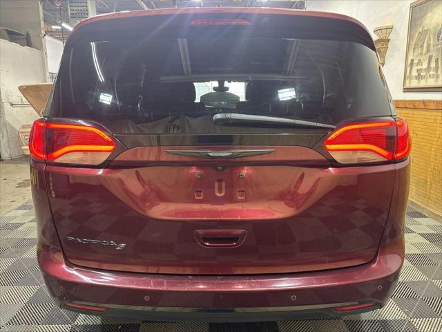 used 2018 Chrysler Pacifica car, priced at $15,500