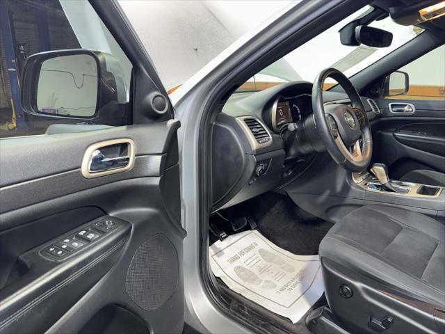 used 2017 Jeep Grand Cherokee car, priced at $11,500