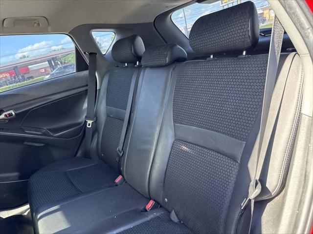 used 2009 Pontiac Vibe car, priced at $7,700