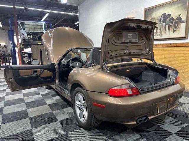 used 2000 BMW Z3 car, priced at $14,500