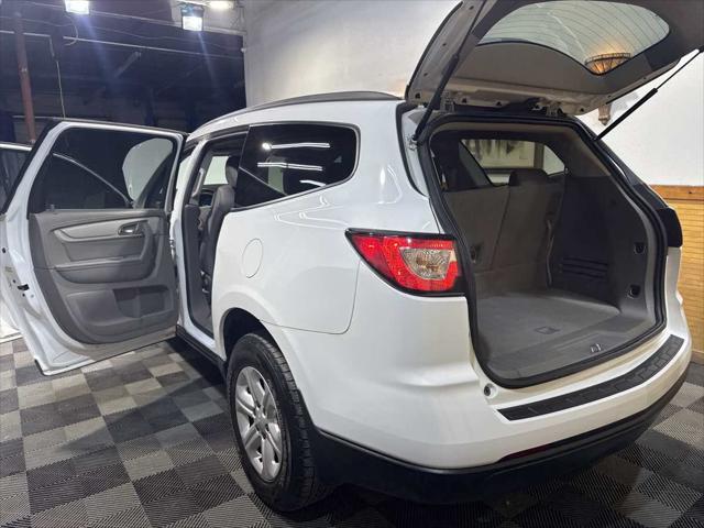 used 2016 Chevrolet Traverse car, priced at $6,500
