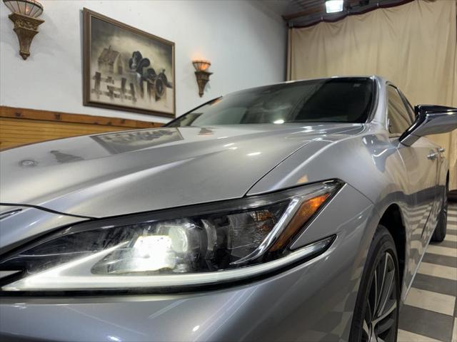 used 2022 Lexus ES 350 car, priced at $36,500