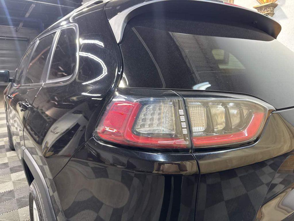 used 2019 Jeep Cherokee car, priced at $10,998