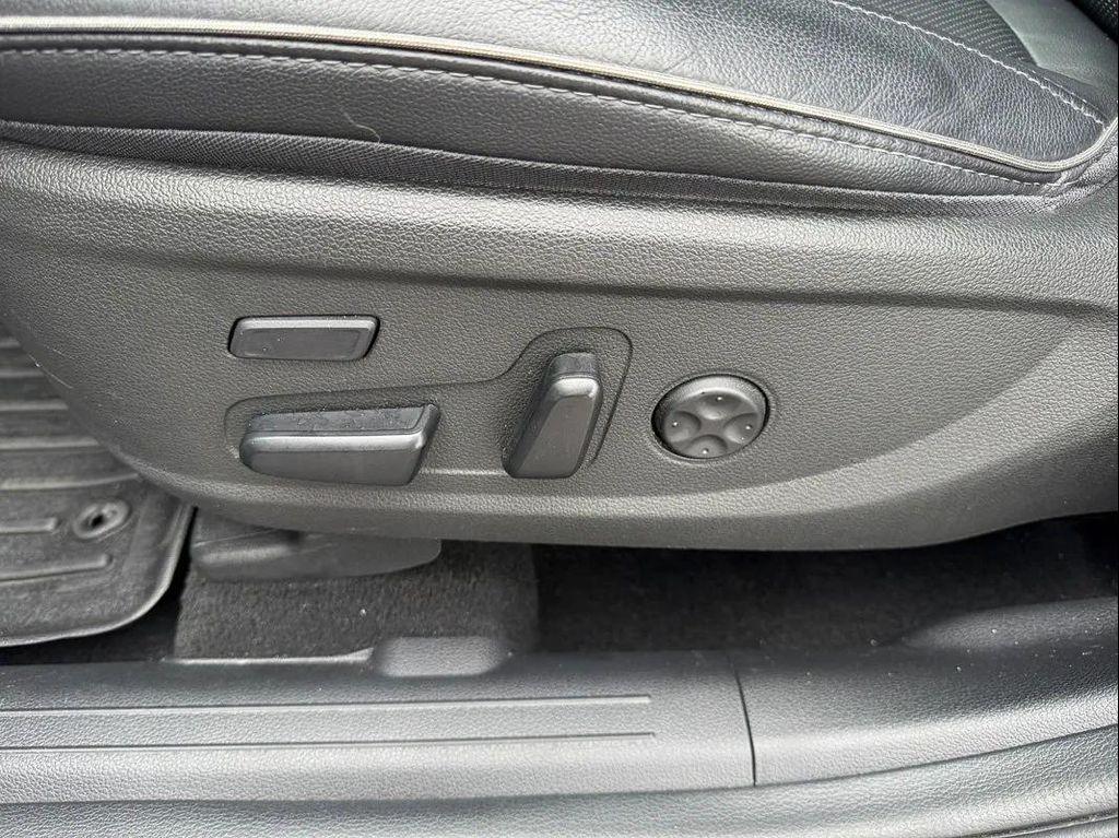 used 2023 Hyundai Santa Fe car, priced at $25,999